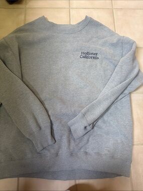 Hollister Light Gray Crewneck Sweatshirt with Chest Logo
